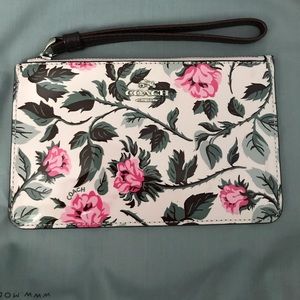 COACH SLEEPING ROSE PINK LEATHER F25792 WRISTLET.